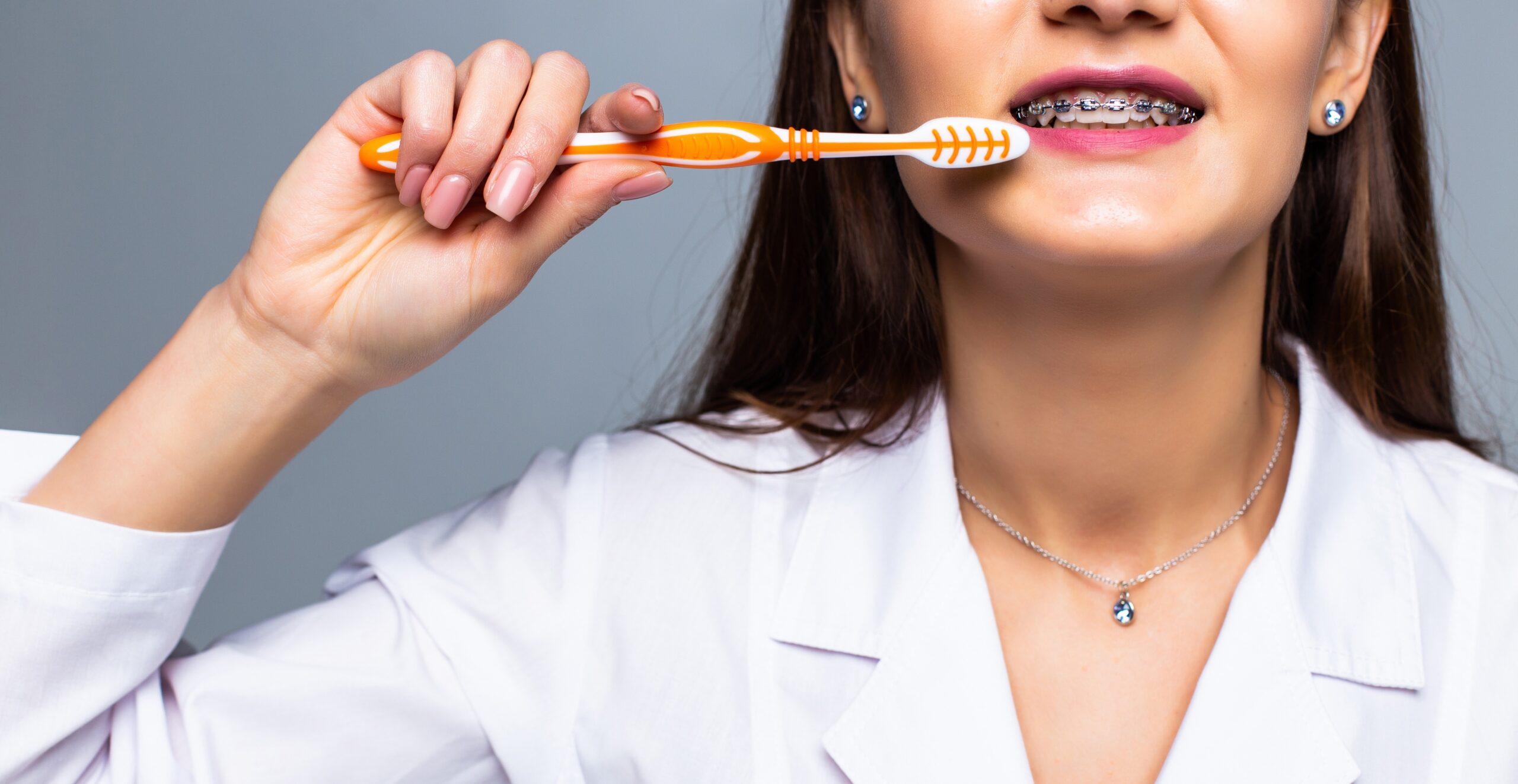 How to Clean Your Teeth Properly With Braces: A Complete Guide